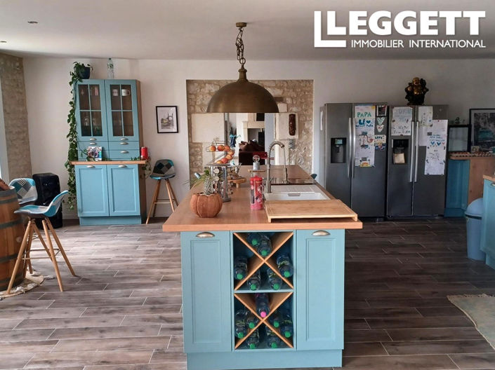 Image No.6-5 Bed House for sale