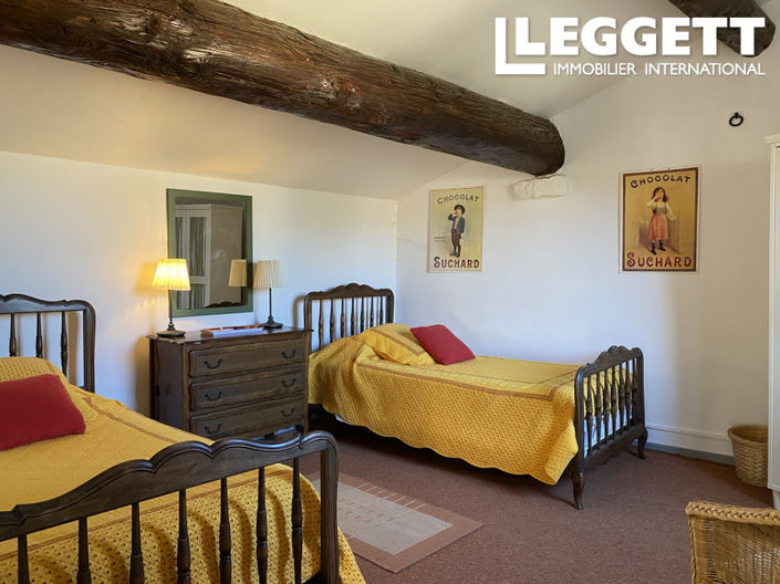 Image No.8-3 Bed House for sale