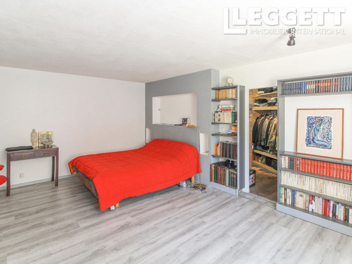 Image No.10-4 Bed House for sale