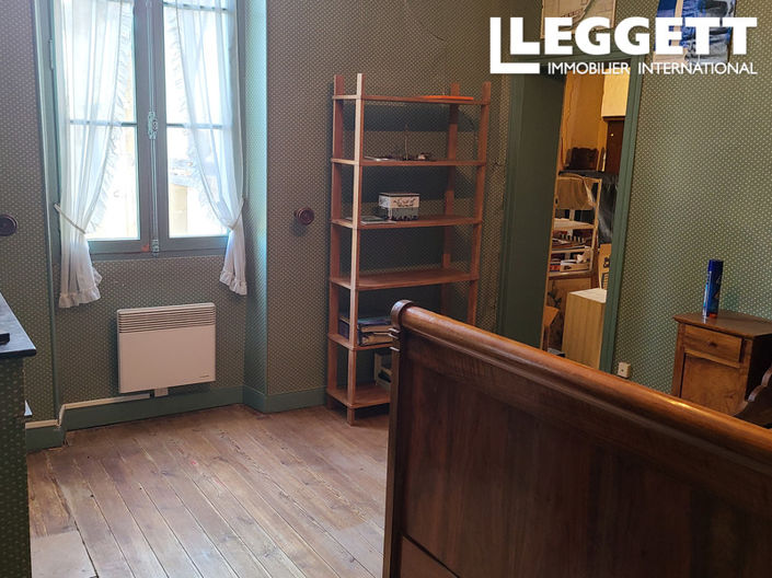 Image No.10-6 Bed House for sale