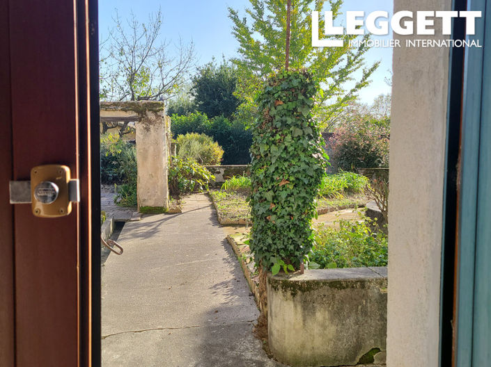 Image No.4-6 Bed House for sale