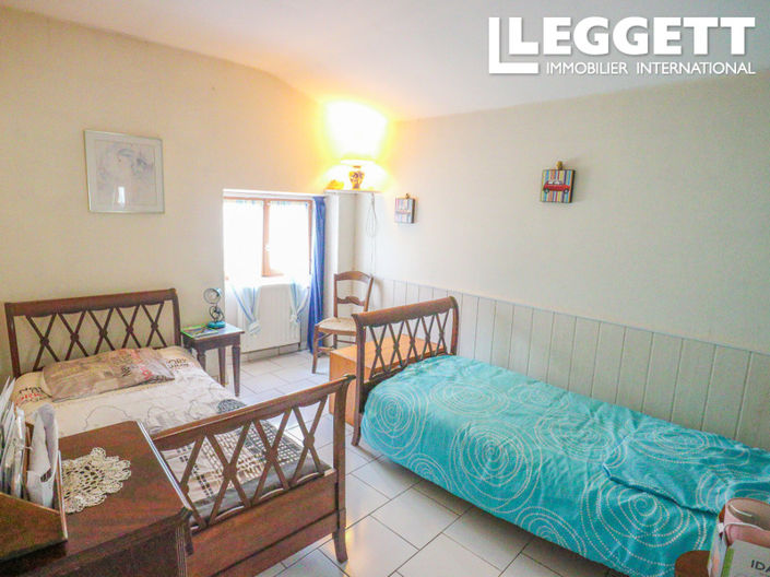 Image No.5-3 Bed House for sale