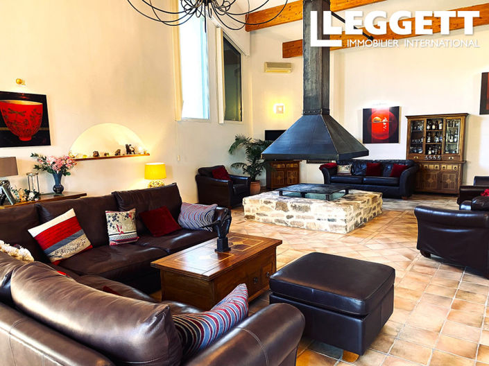 Image No.3-5 Bed House for sale