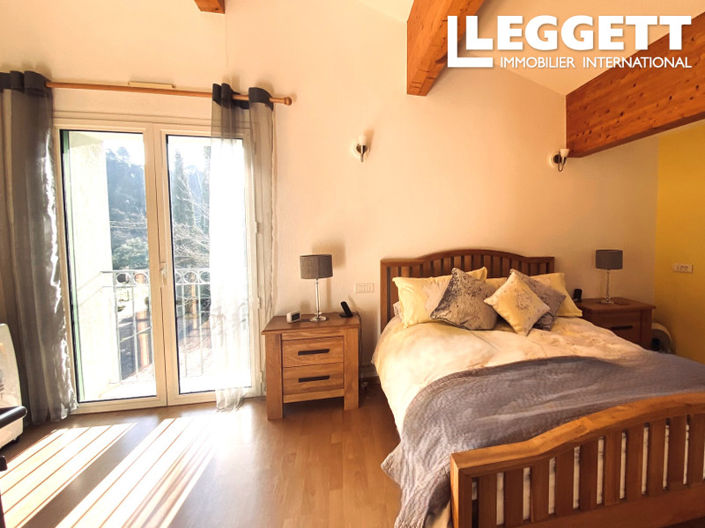 Image No.5-5 Bed House for sale