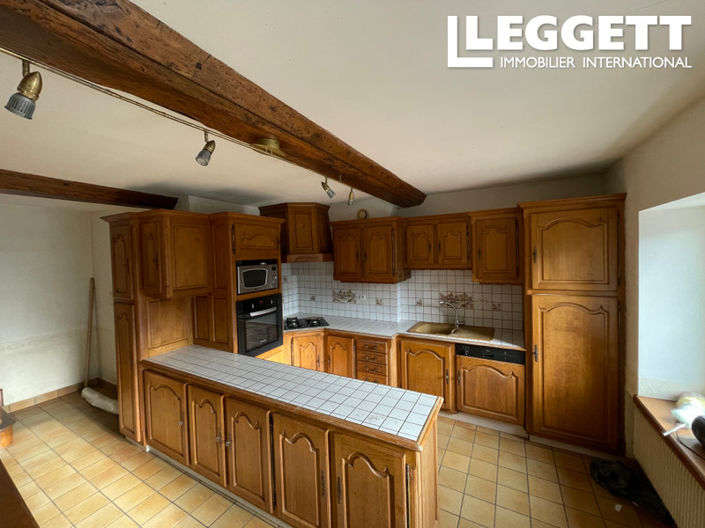 Image No.6-6 Bed House for sale