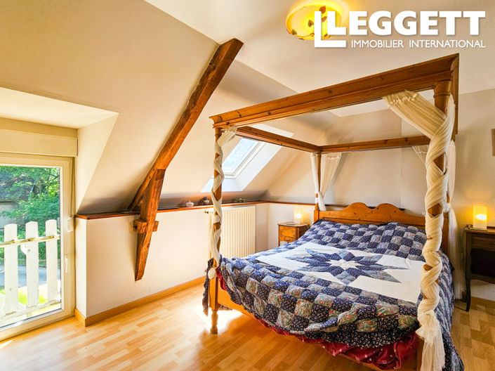 Image No.7-6 Bed House for sale