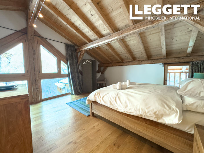 Image No.6-5 Bed House for sale