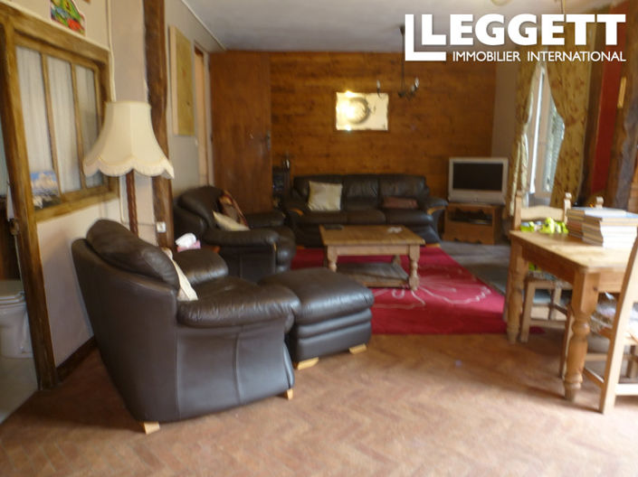 Image No.10-3 Bed House for sale