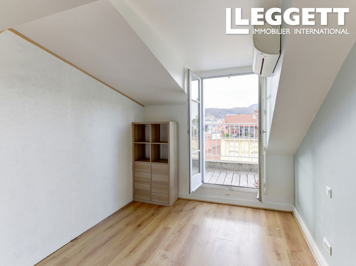 Image No.10-1 Bed Apartment for sale