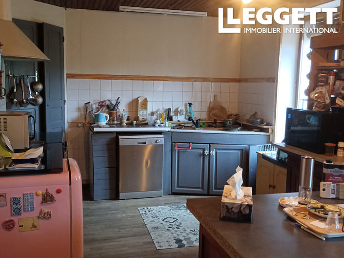 Image No.8-6 Bed House for sale