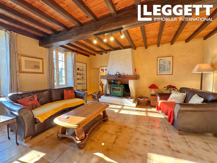 Image No.2-Maison de 4 chambres à vendre à Rioux-Martin