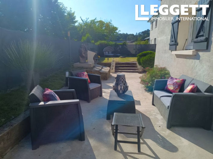 Image No.2-4 Bed House for sale