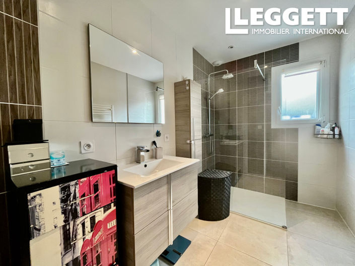 Image No.6-4 Bed House for sale