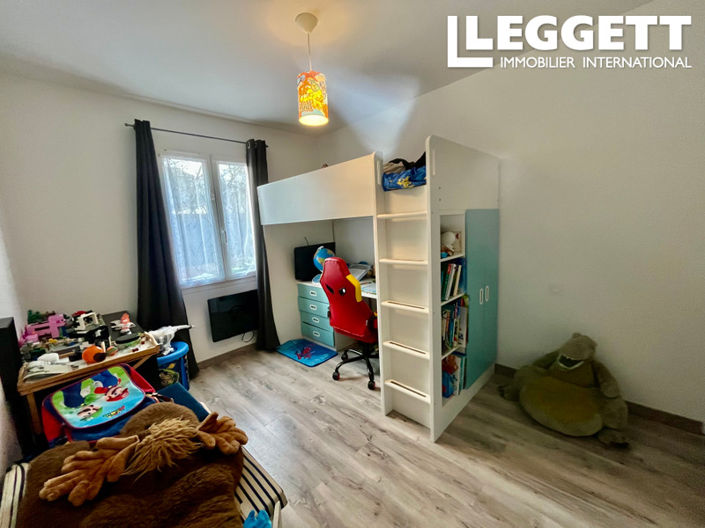 Image No.8-4 Bed House for sale