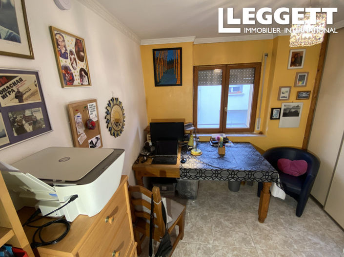 Image No.8-3 Bed House for sale