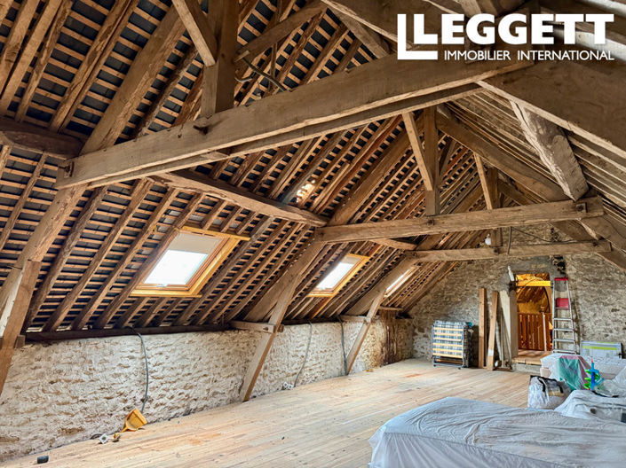 Image No.10-2 Bed House for sale