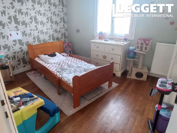 Image No.8-3 Bed House for sale