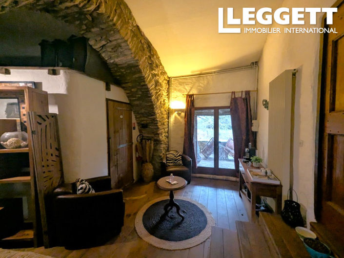 Image No.8-4 Bed House for sale