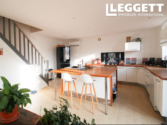 Image No.2-6 Bed House for sale