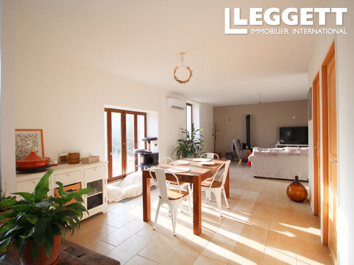 Image No.3-6 Bed House for sale