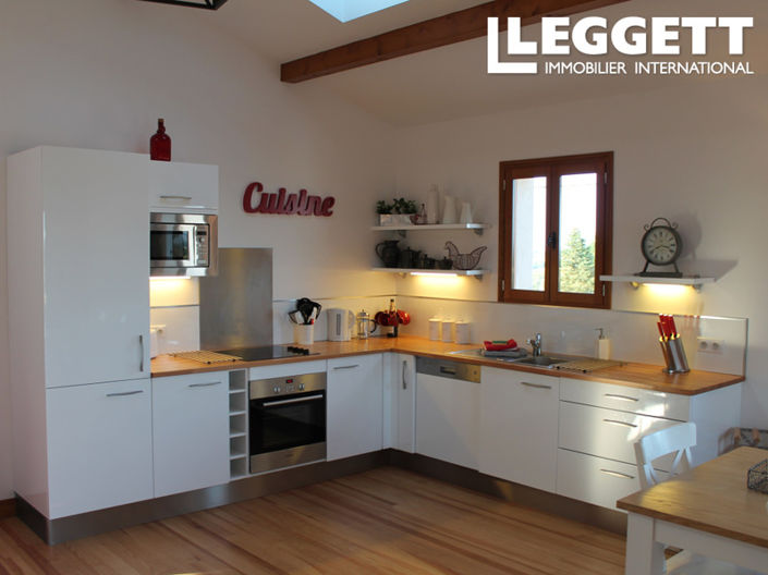 Image No.8-Commercial de 6 chambres à vendre à Aubeterre-sur-Dronne