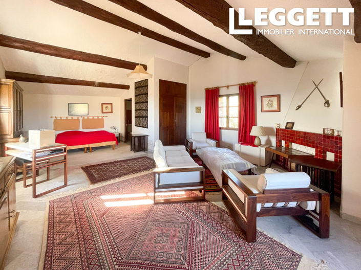 Image No.6-4 Bed House for sale