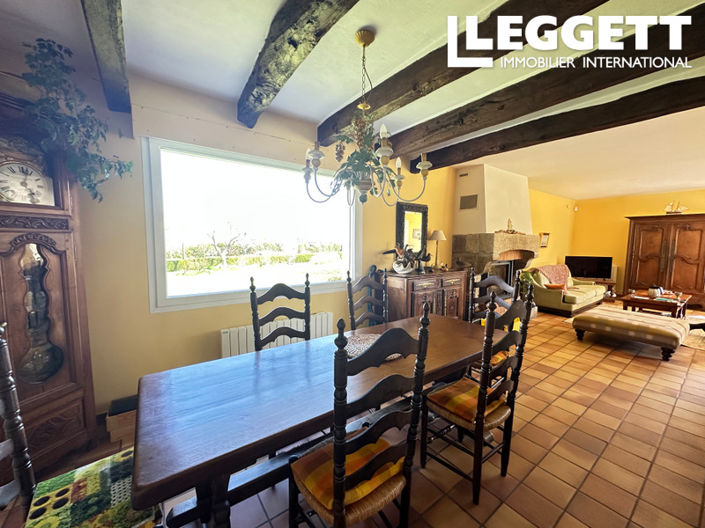 Image No.9-5 Bed House for sale