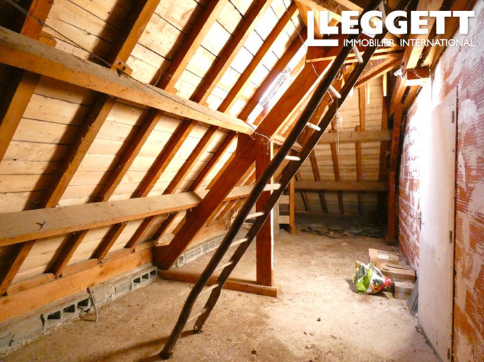 Image No.10-6 Bed House for sale