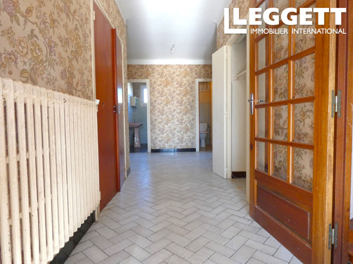 Image No.4-6 Bed House for sale