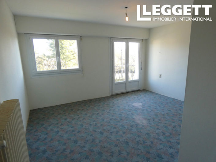 Image No.7-6 Bed House for sale