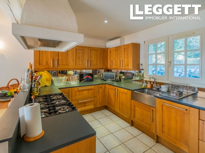 Image No.9-4 Bed House for sale