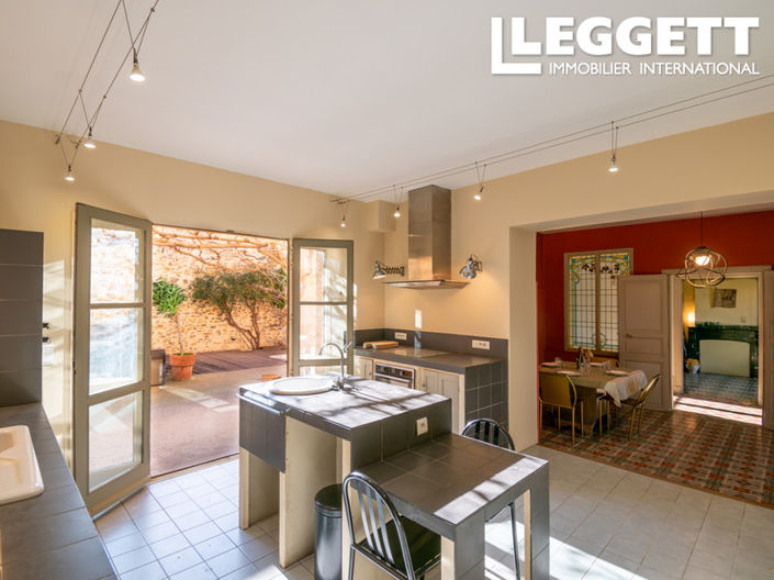 Image No.3-6 Bed House for sale