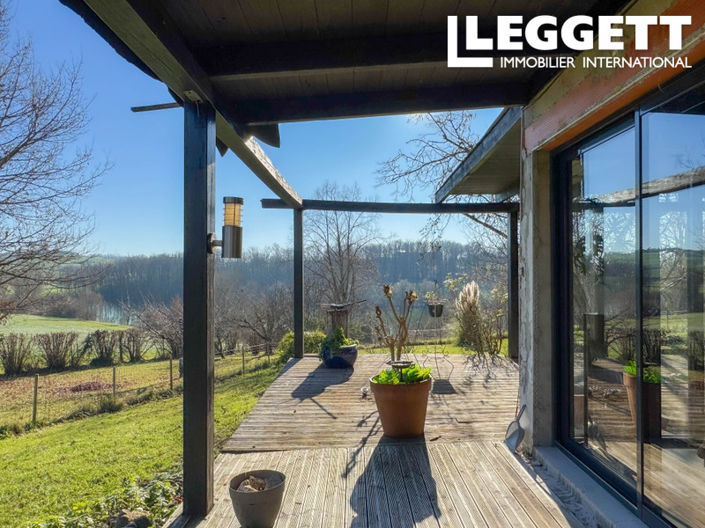 Image No.7-Commercial de 4 chambres à vendre à Montfermier