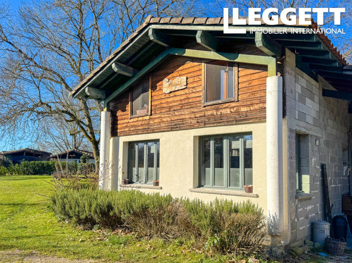 Image No.8-Commercial de 4 chambres à vendre à Montfermier