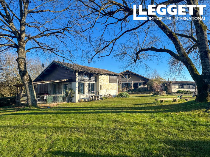 Image No.9-Commercial de 4 chambres à vendre à Montfermier