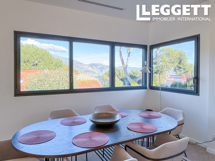 Image No.8-3 Bed House for sale