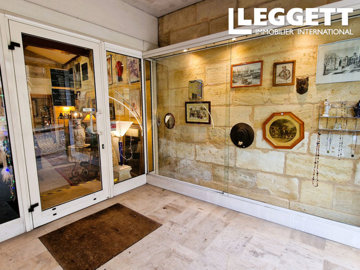 1 - Saint-Emilion, Commercial
