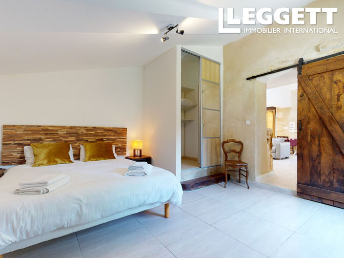 Image No.4-9 Bed House for sale