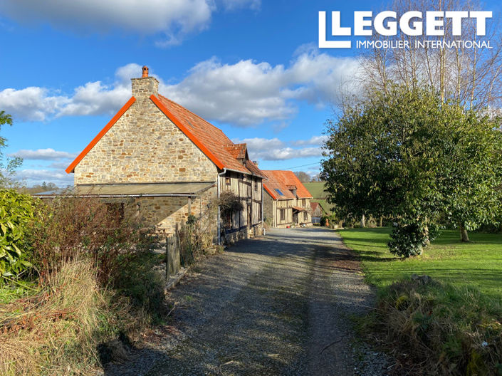 Image No.1-Maison de 6 chambres à vendre à Isigny-le-Buat