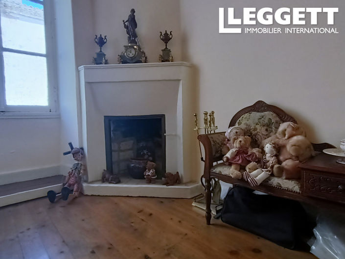 Image No.8-3 Bed House for sale