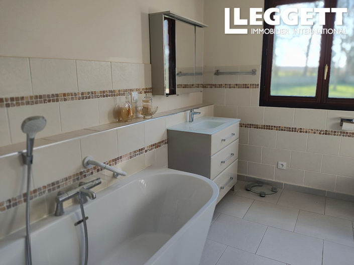 Image No.5-4 Bed House for sale