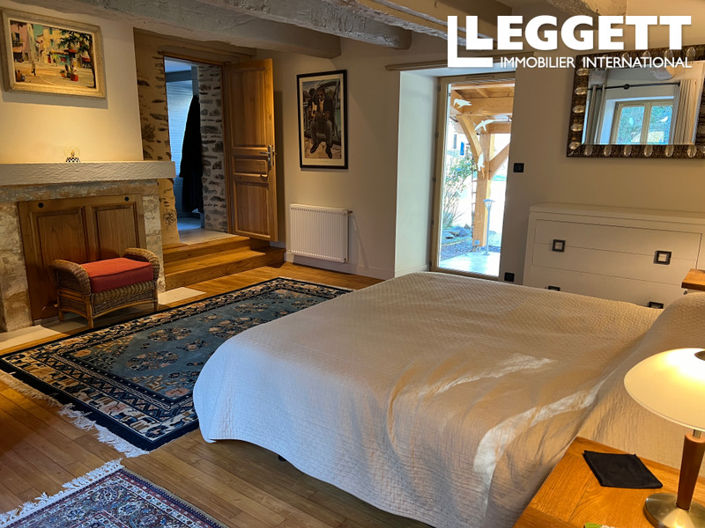 Image No.6-4 Bed House for sale