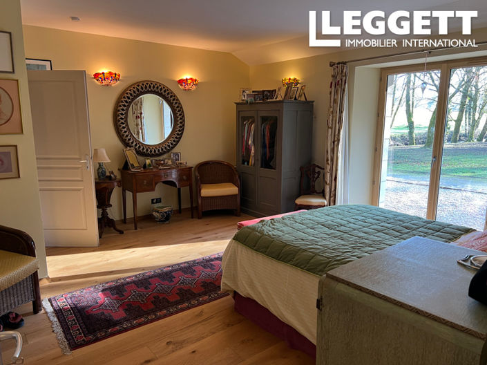 Image No.9-4 Bed House for sale