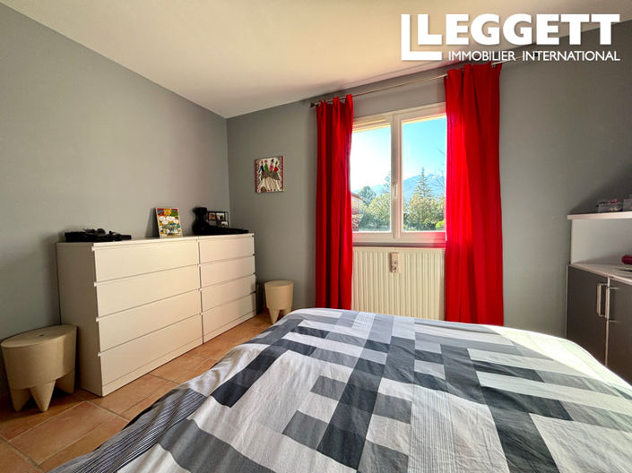 Image No.10-4 Bed House for sale