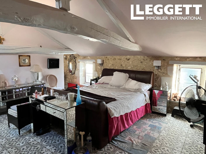 Image No.10-6 Bed House for sale