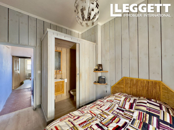 Image No.8-3 Bed House for sale