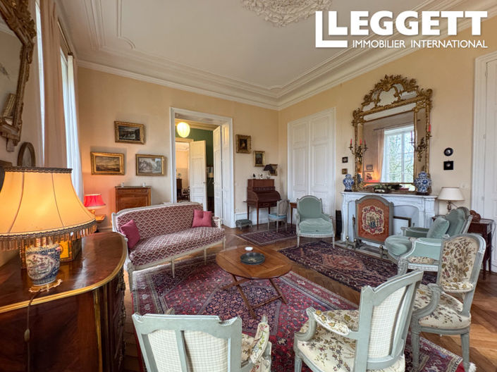 Image No.10-10 Bed Chateaux for sale