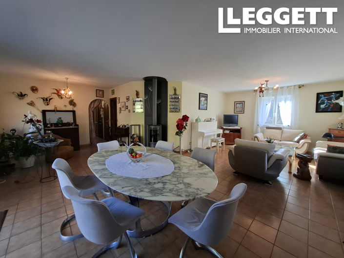 Image No.2-3 Bed House for sale