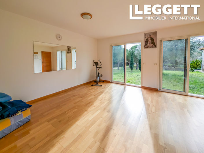 Image No.10-4 Bed House for sale