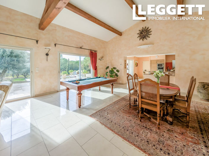 Image No.2-4 Bed House for sale